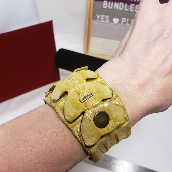 Ndau Collection Crocodile Leather Wrist Cuff - Light Green Approx 6 1/2" wrist - Picture 4 of 15